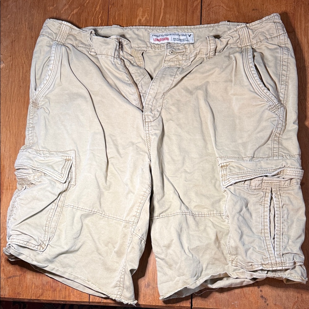 American Eagle Men's Tan Longboard Cargo Shorts